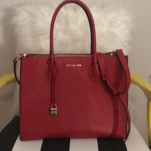 *Re-Listing* Michael Kors Mercer Handbag